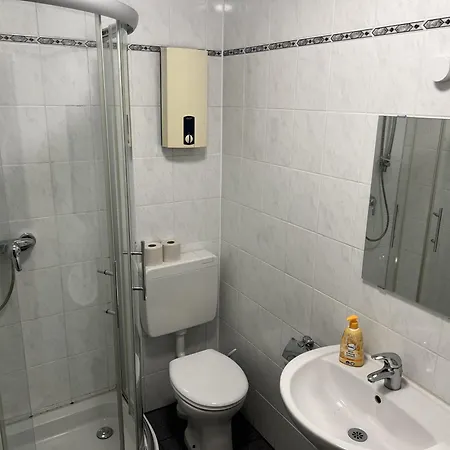 T&k - - 1-3 Lägenhet