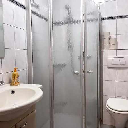 T&k - - 1-3 Lägenhet *