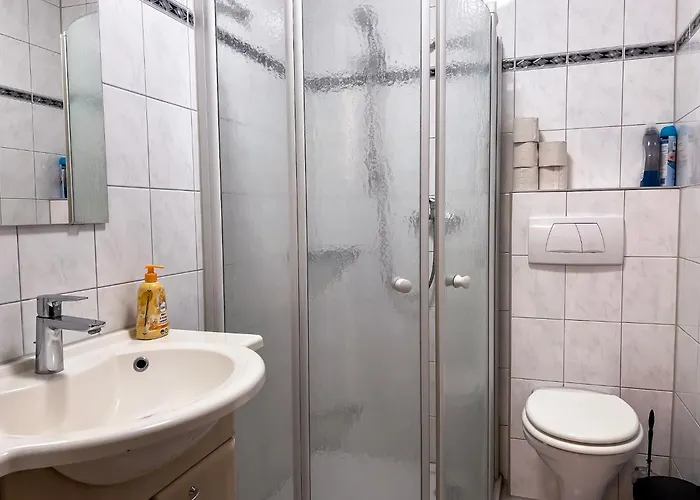 T&k - - 1-3 Apartment *